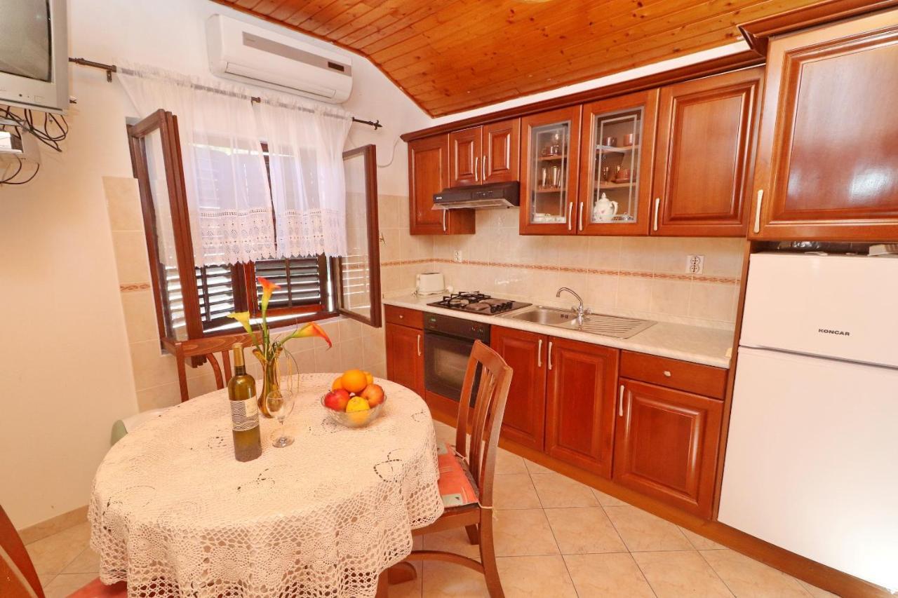 Apartments Peselj Smokvica  エクステリア 写真