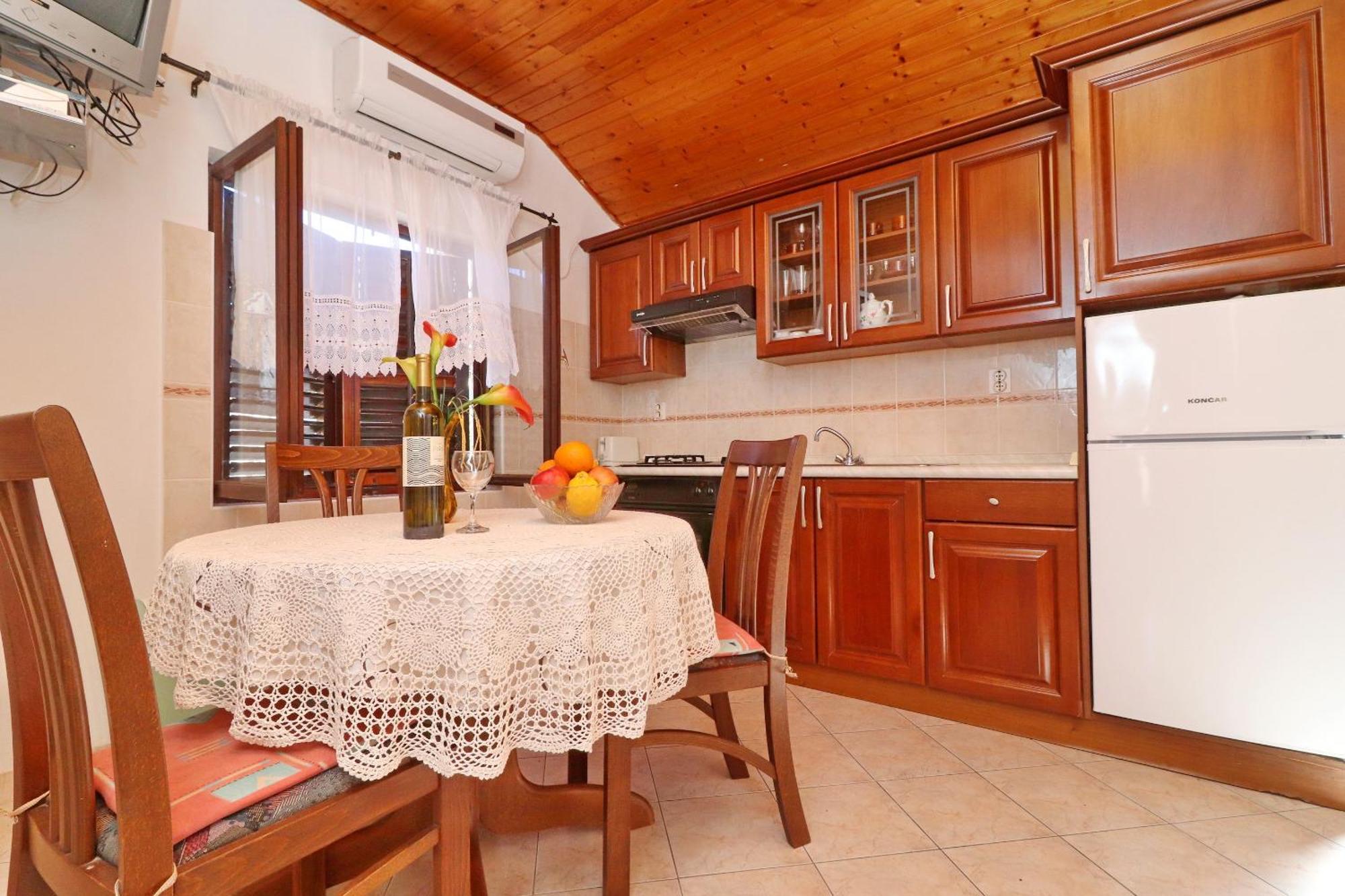 Apartments Peselj Smokvica  部屋 写真