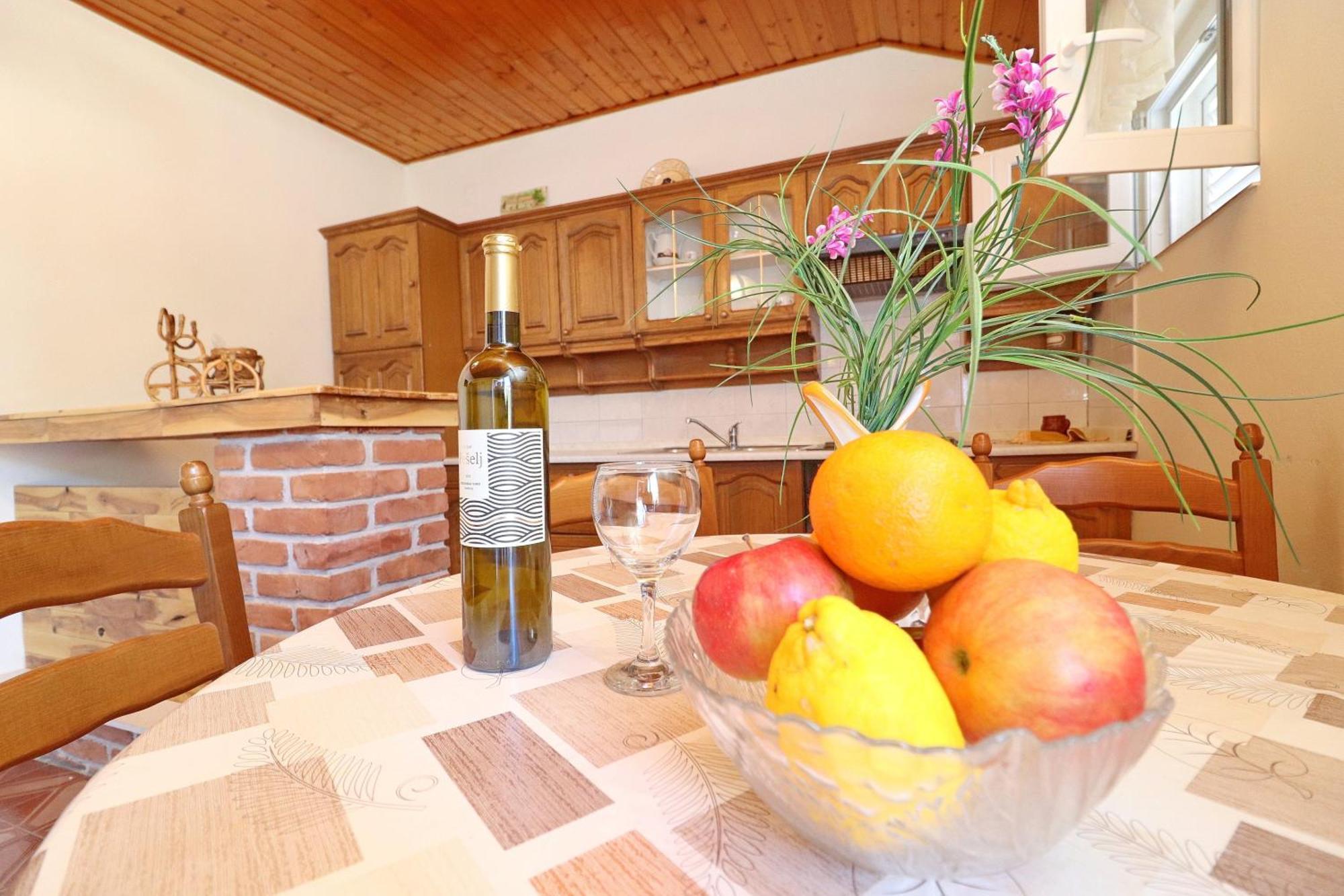Apartments Peselj Smokvica  部屋 写真