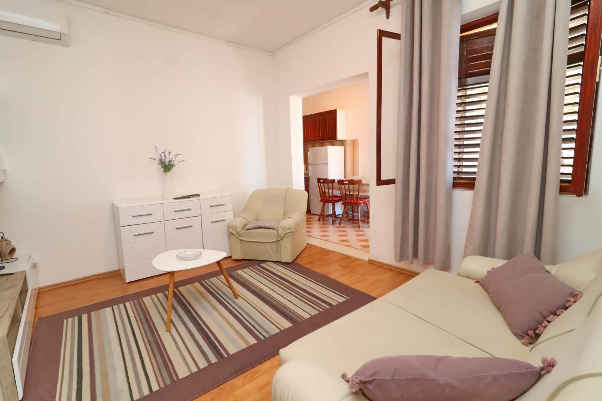 Apartments Peselj Smokvica  部屋 写真